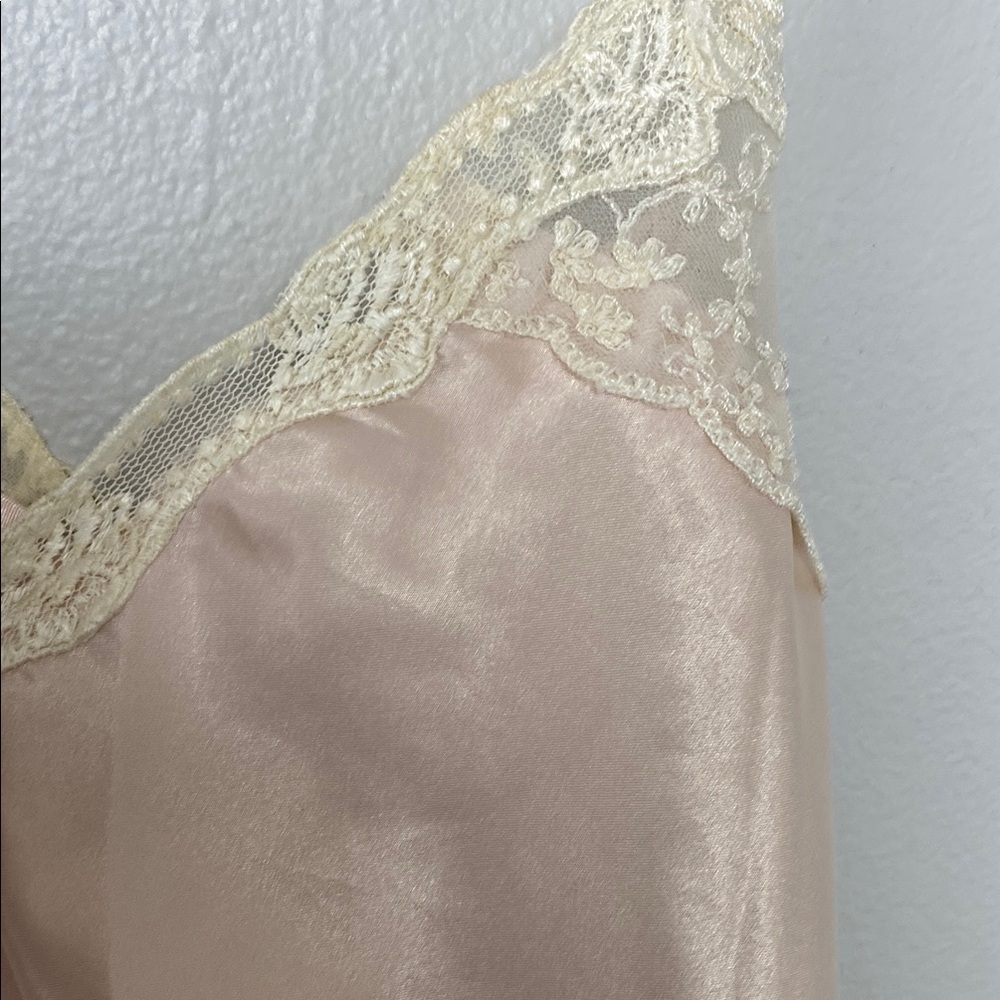 vintage California Dynasty negligee pink lace pearls - Picture 8 of 9
